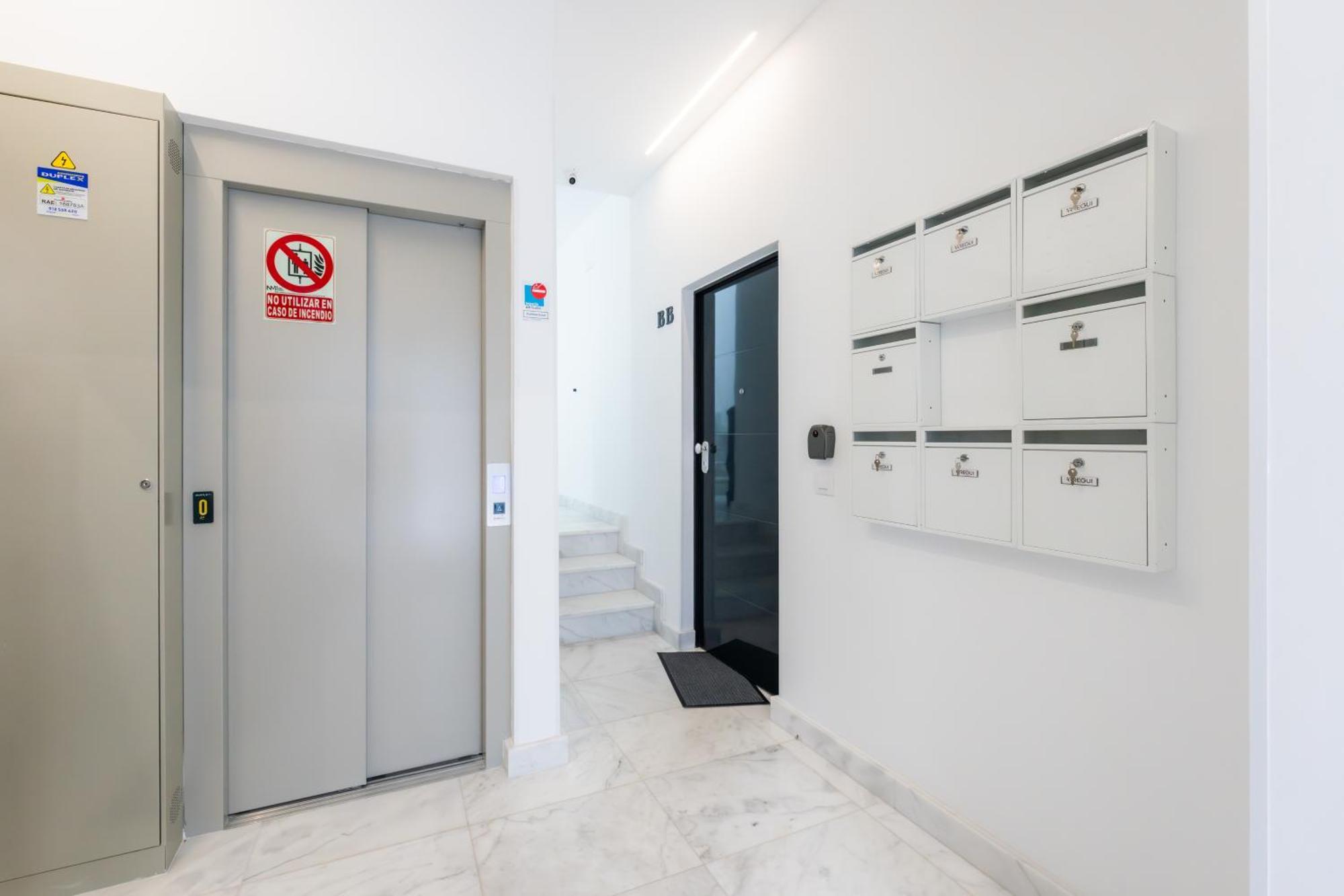 Lemon Apartment & Hotels Bernabeu Madrid Extérieur photo